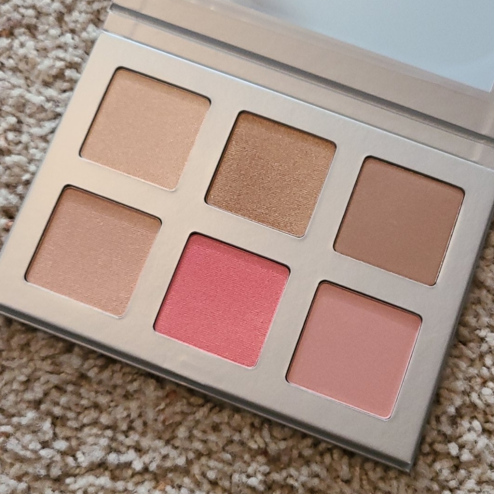 Blaze Chaser Face Palette